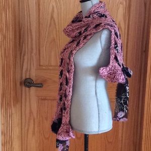 SAKS FIFTH AVENUE Long Scarf